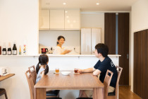 リビングでお酒を飲みながら寛ぐのが楽しみです！