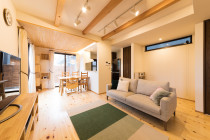無垢の素材を取り入れた住まいです。